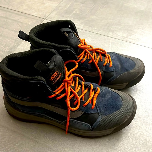 Vans Waterproof Hiking Shoes - Picture 2 of 4